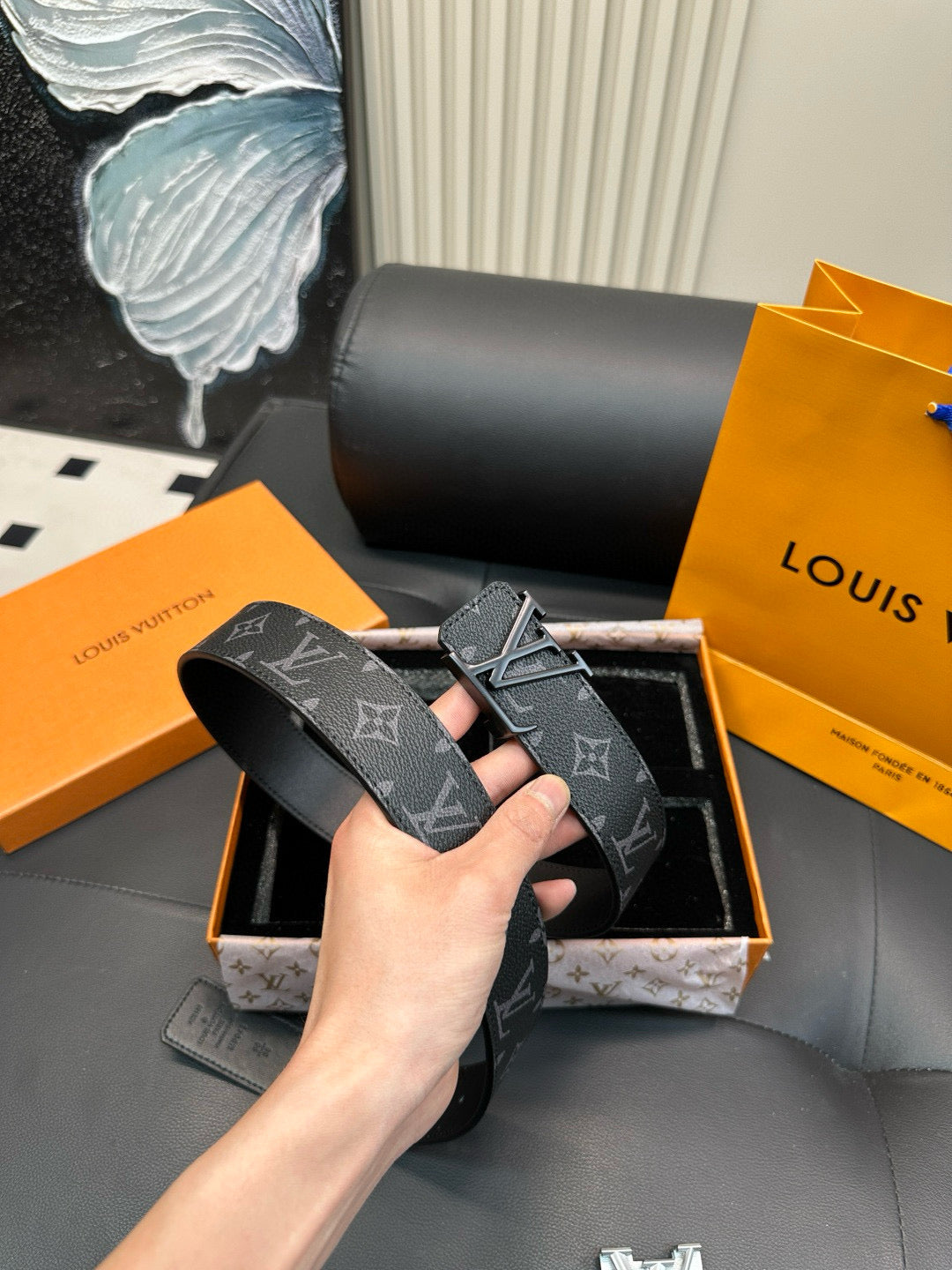 LV Silver and black double-buttoned suit