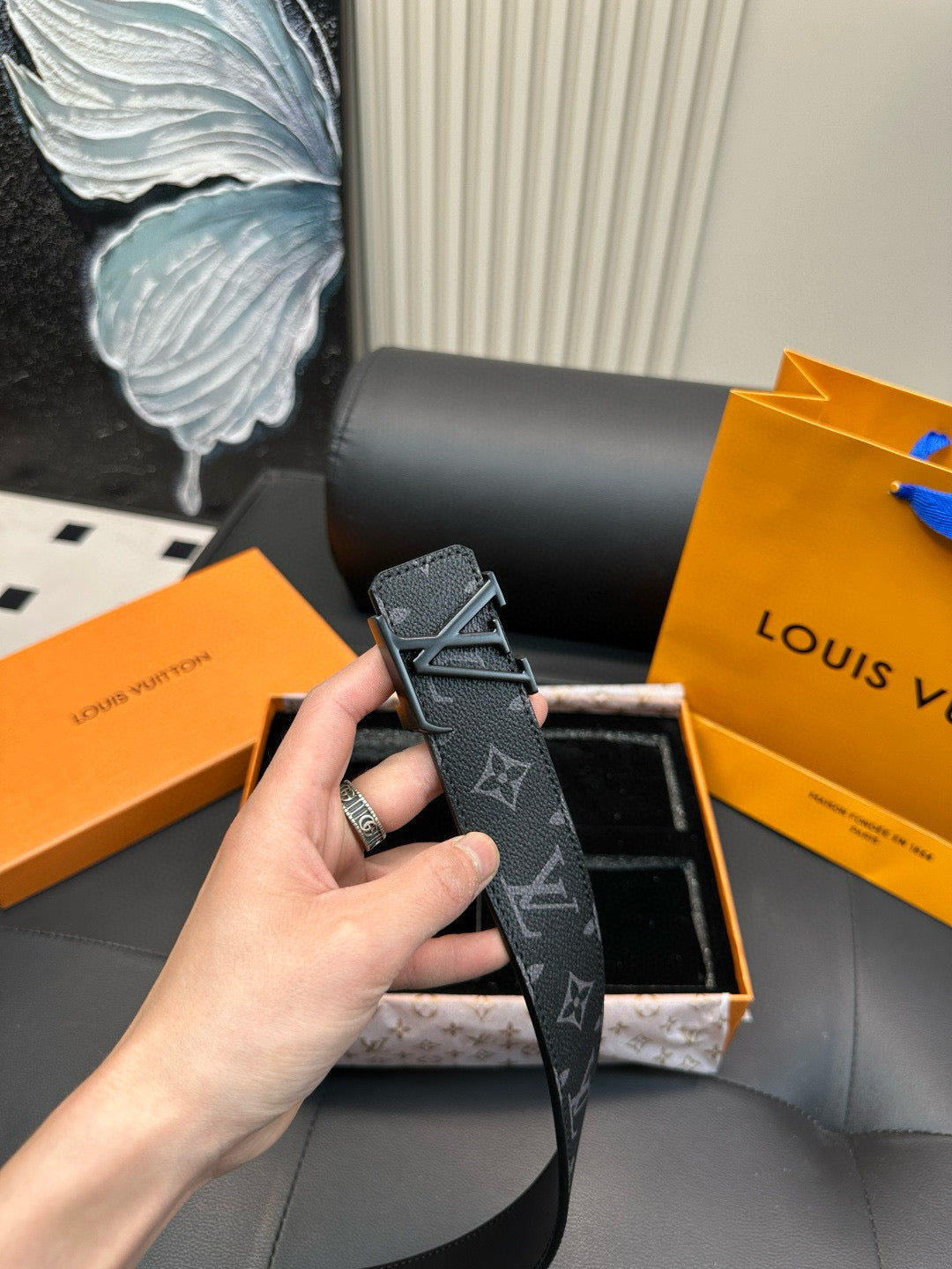 LV Silver and black double-buttoned suit