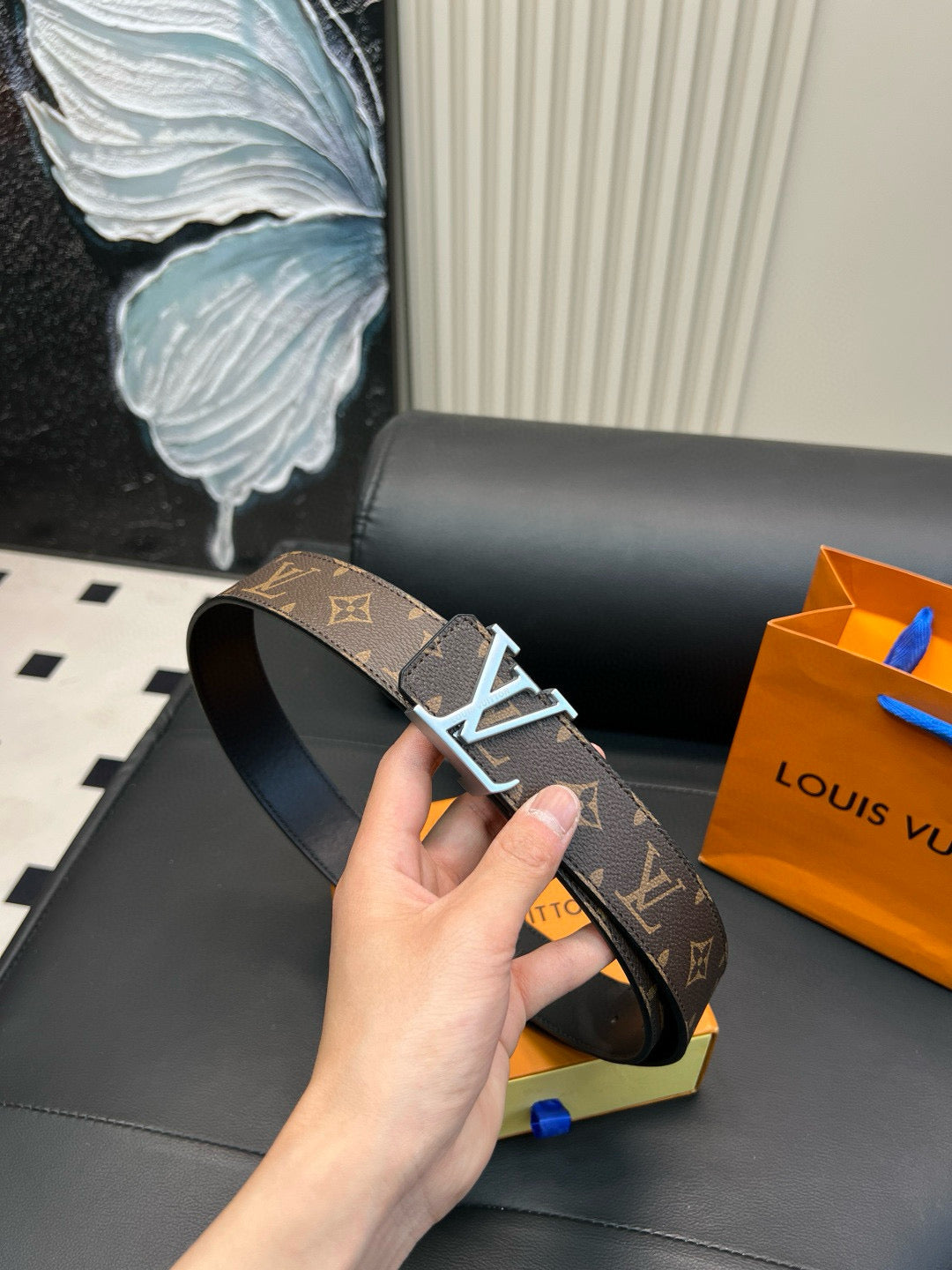 Lv Classic patterns, fashionable and casual style