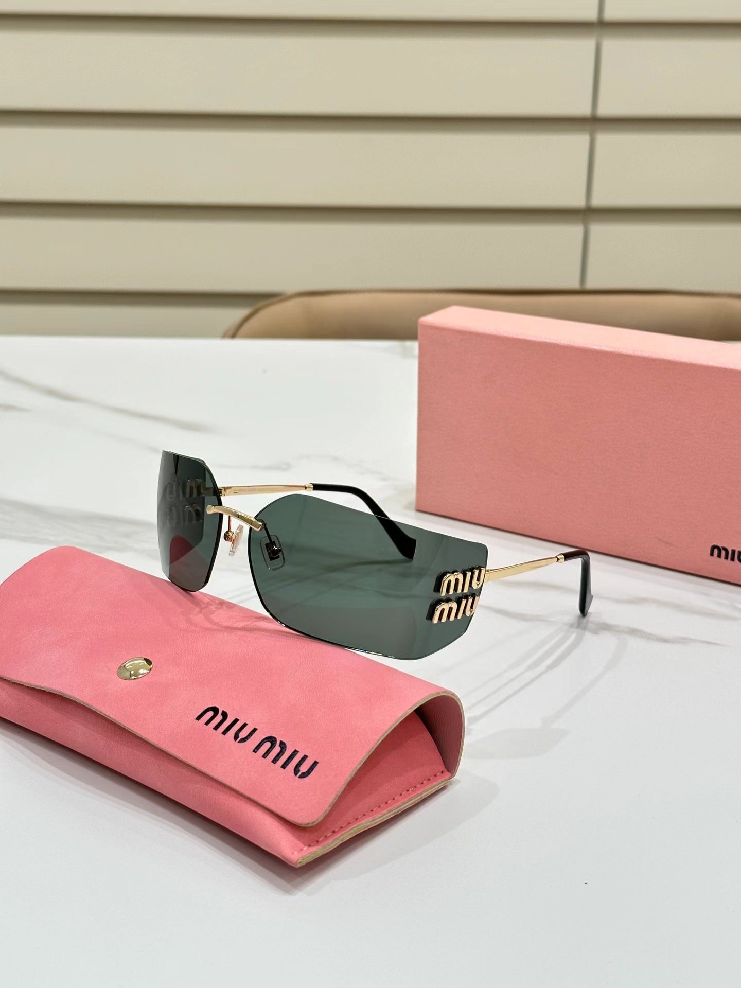Amber Frame Retro Sunglasses-With Gift Box
