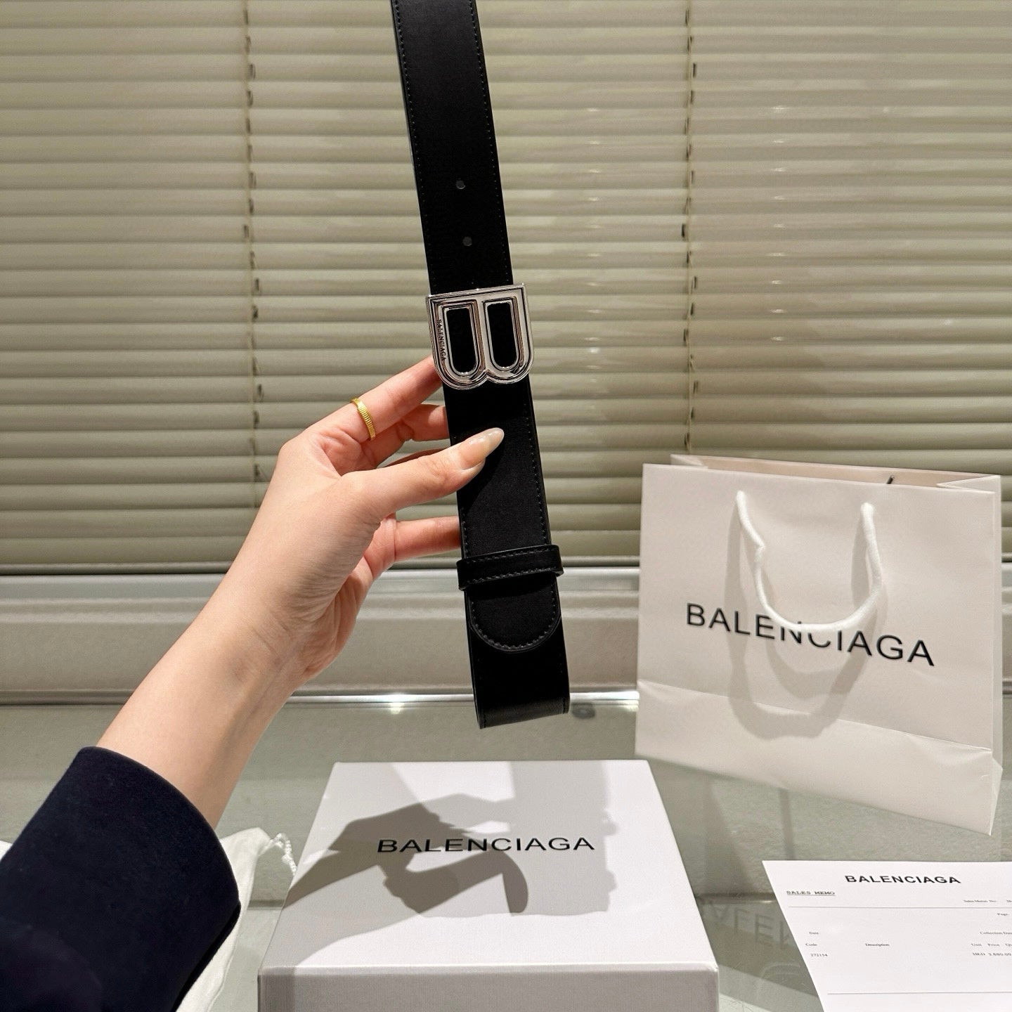 Balenciaga Fashionable fine-grained leather
